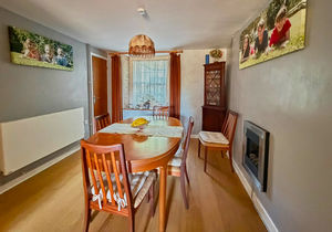 Dining Room- click for photo gallery